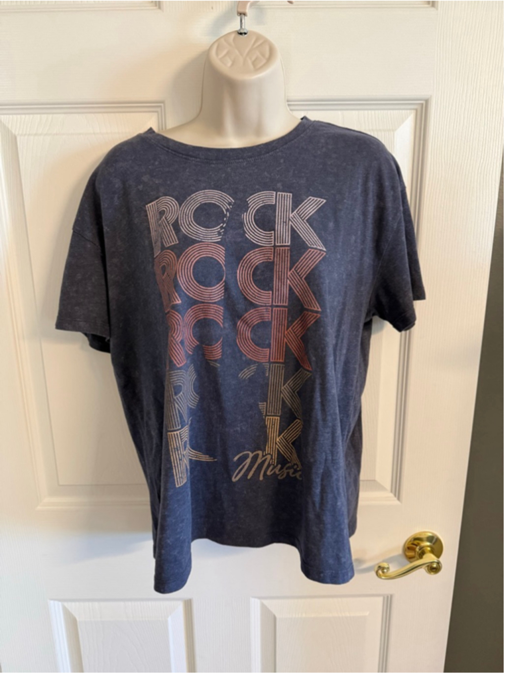 Maurices "Rock Music" guitar graphic tee relaxed oversized fit size M